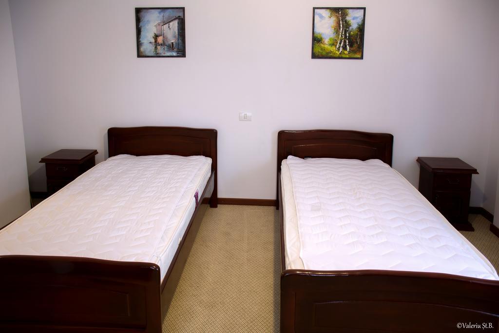 Casa Caprioara Hotel Petroşani Стая снимка