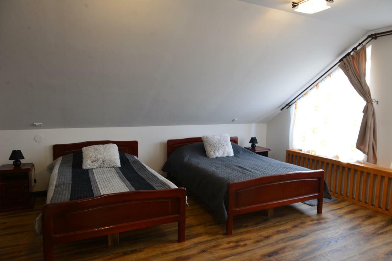 Casa Caprioara Hotel Petroşani Екстериор снимка
